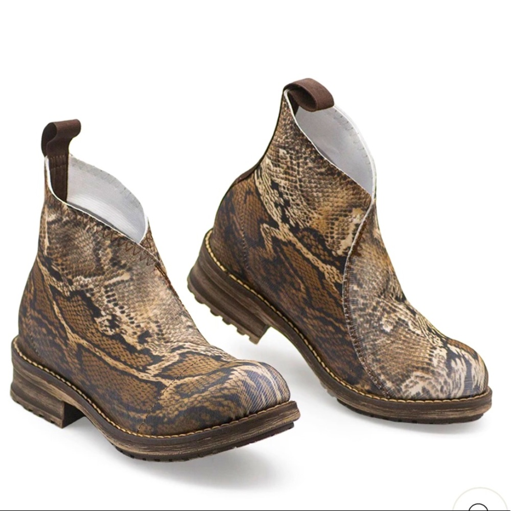 Funky Fall Boots - Snake Skin stretch fabric ~ Durable and Like New!